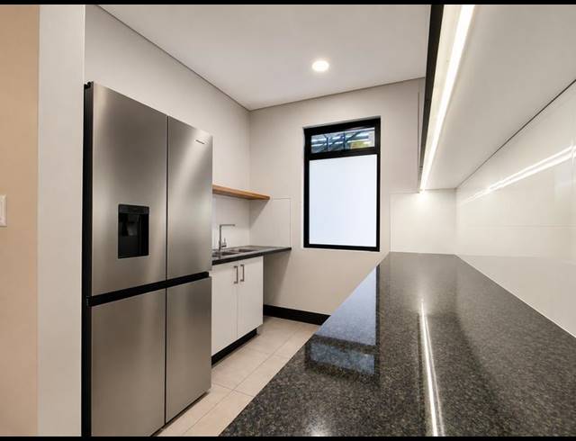 2 BEDROOM PROPERTY TO RENT IN MENLO PARK